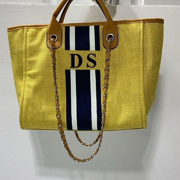 Lily&Bean London The Lily Canvas Medium Monogrammed Fabric Box Bag - Picture 3 of 14